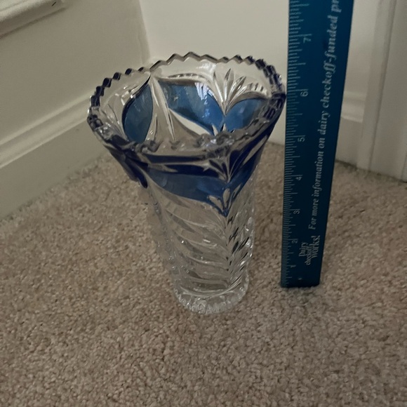 Vintage Anna Hutte Bieikristall crystal pedestal vase with cobalt blue accents. - Picture 2 of 6